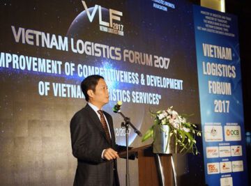 Lối đi nào cho dịch vụ vận tải và Logistics Việt Nam?